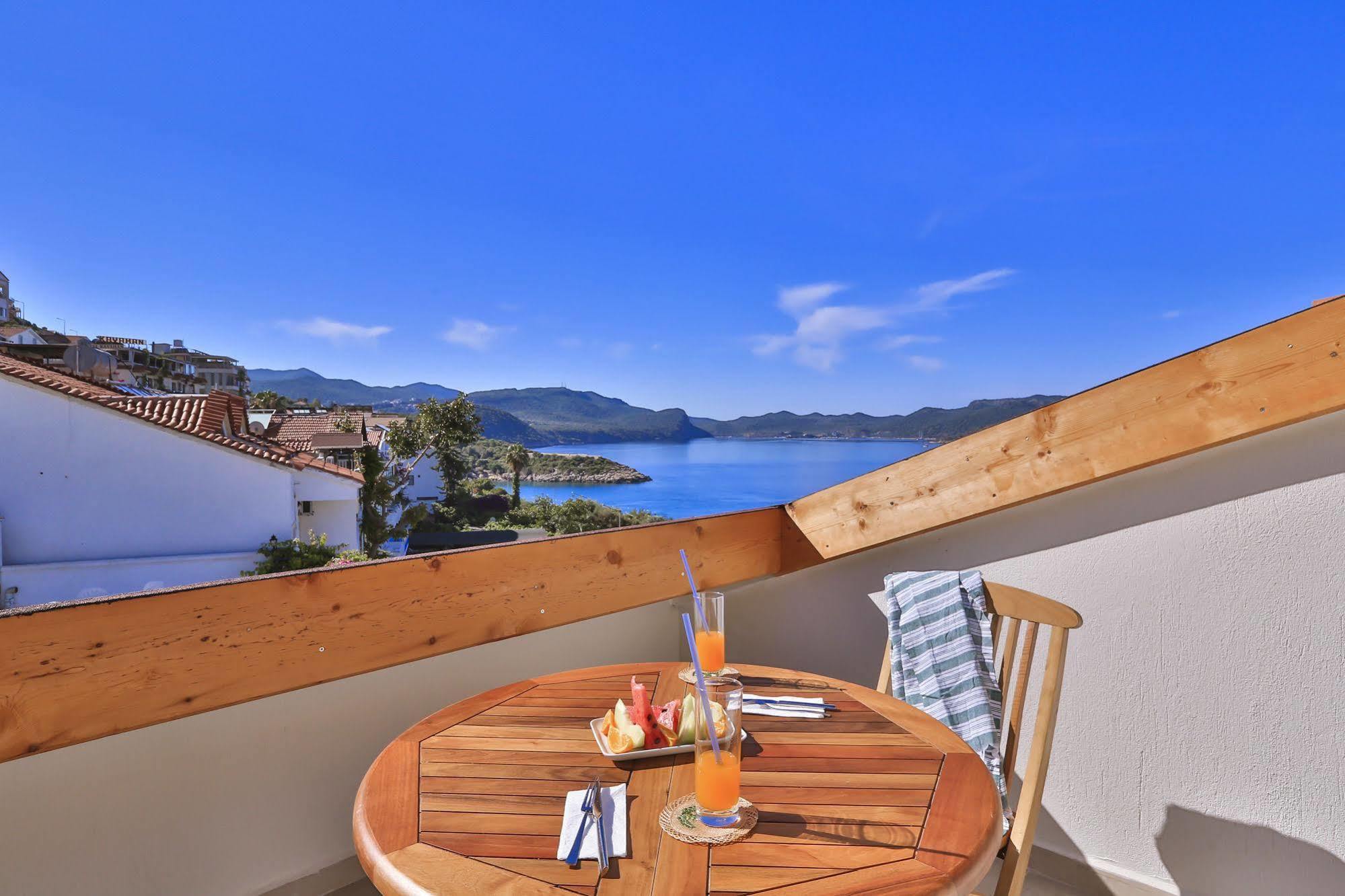 Livia Hotel Kaş Esterno foto
