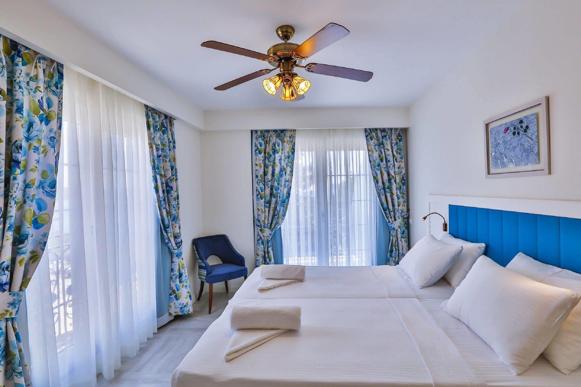 Livia Hotel Kaş Esterno foto